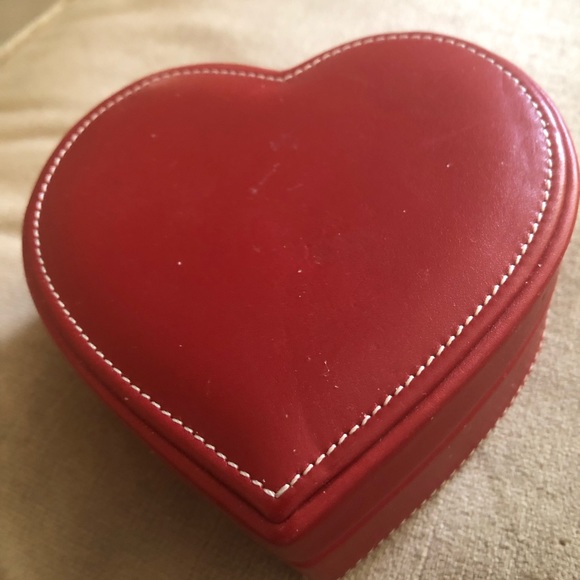 ❤️Temp. Price Drop 1/10 Coach Leather Heart Jewelry Box- 574 $40 or $35 w/offer Storage & Organization